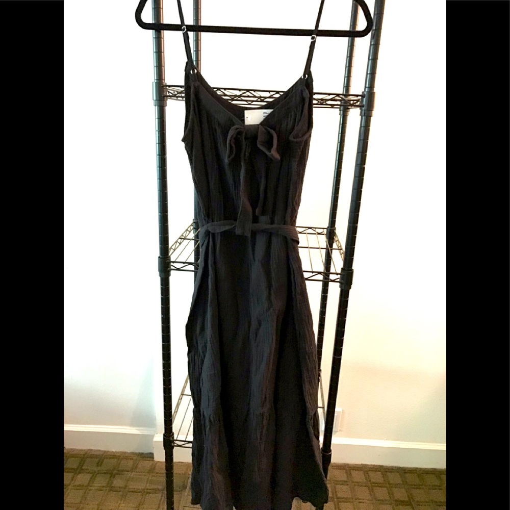 Black lightweight GAP dress